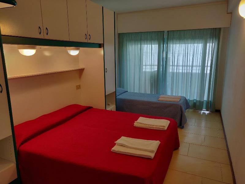Hotel Ambra Lignano Sabbiadoro Ngoại thất bức ảnh