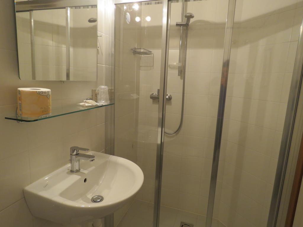 Hotel Ambra Lignano Sabbiadoro Ngoại thất bức ảnh