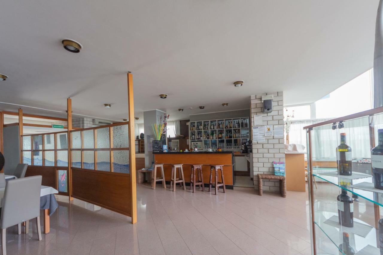 Hotel Ambra Lignano Sabbiadoro Ngoại thất bức ảnh