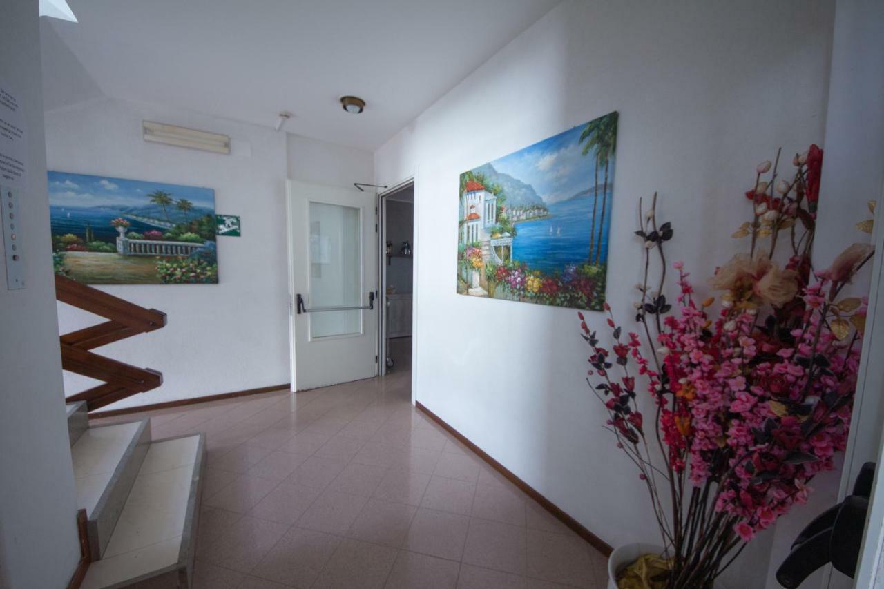 Hotel Ambra Lignano Sabbiadoro Ngoại thất bức ảnh